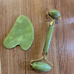 Gua Sha & Jade Roller